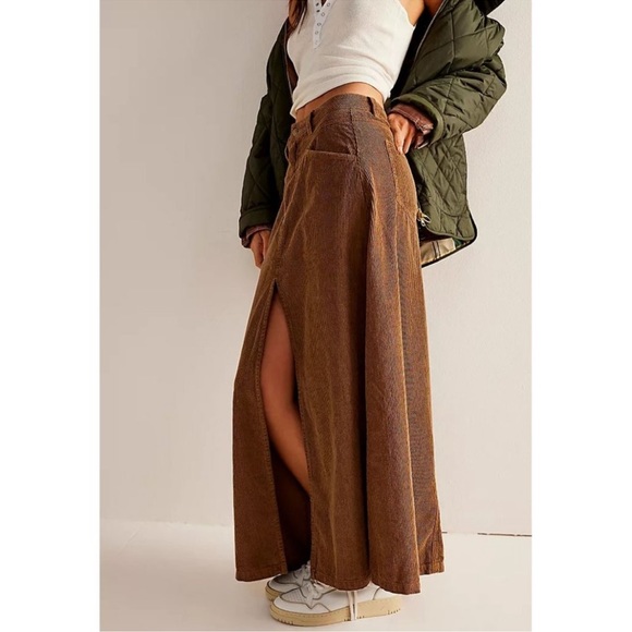 Free People We The Free Come as You Are Cord Maxi Skirt in Chocolate size 8 NWT - Picture 1 of 11